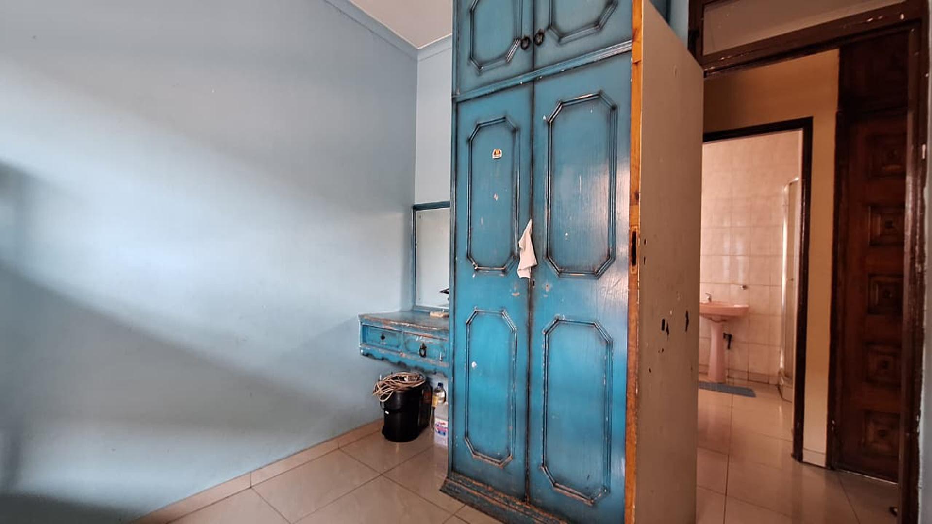 Bed Room 2 - 19 square meters of property in Newclare