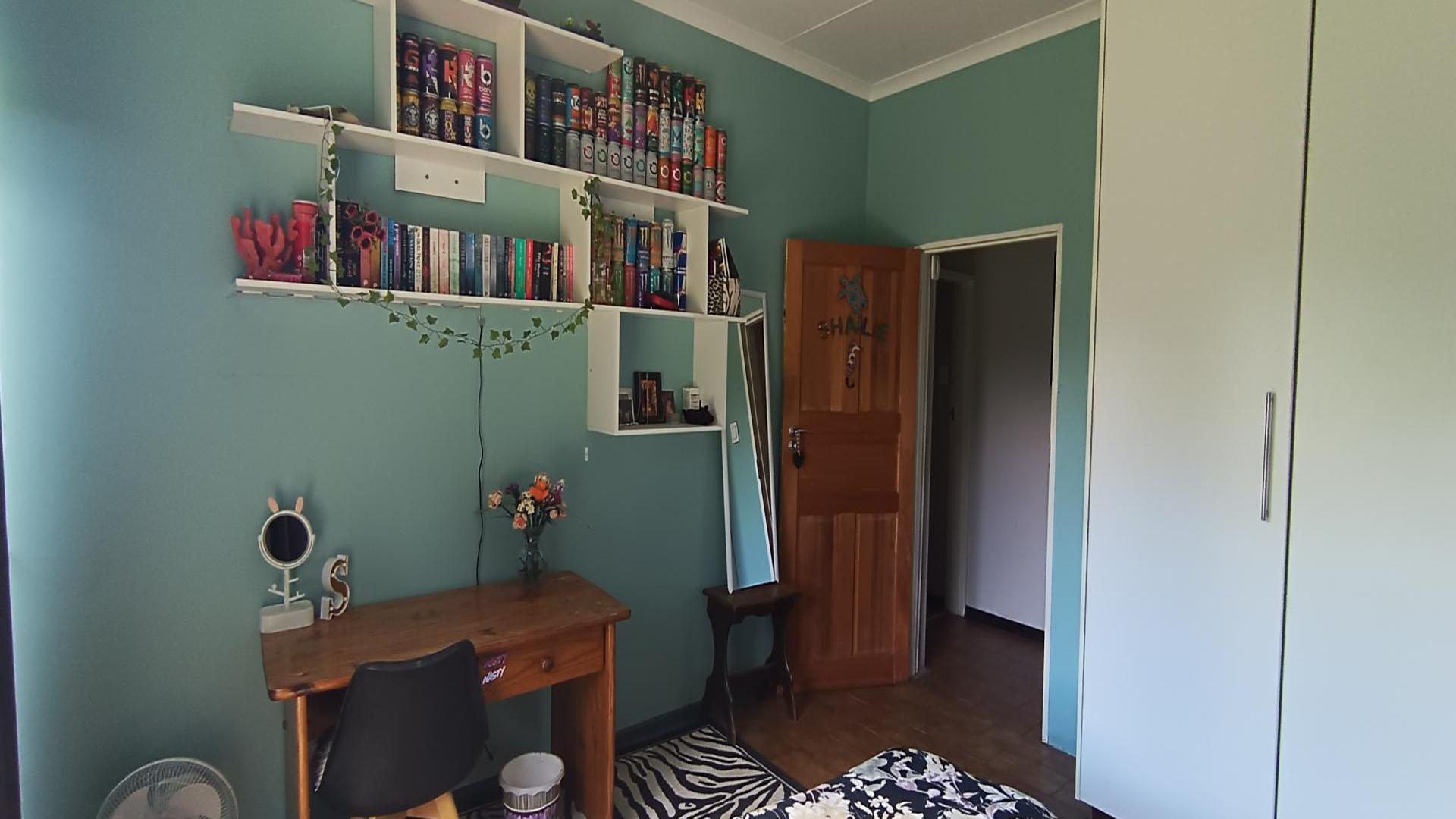 Bed Room 1 of property in Newcastle