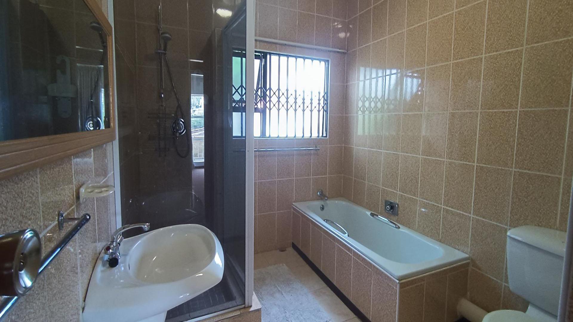 Bathroom 1 of property in Newcastle