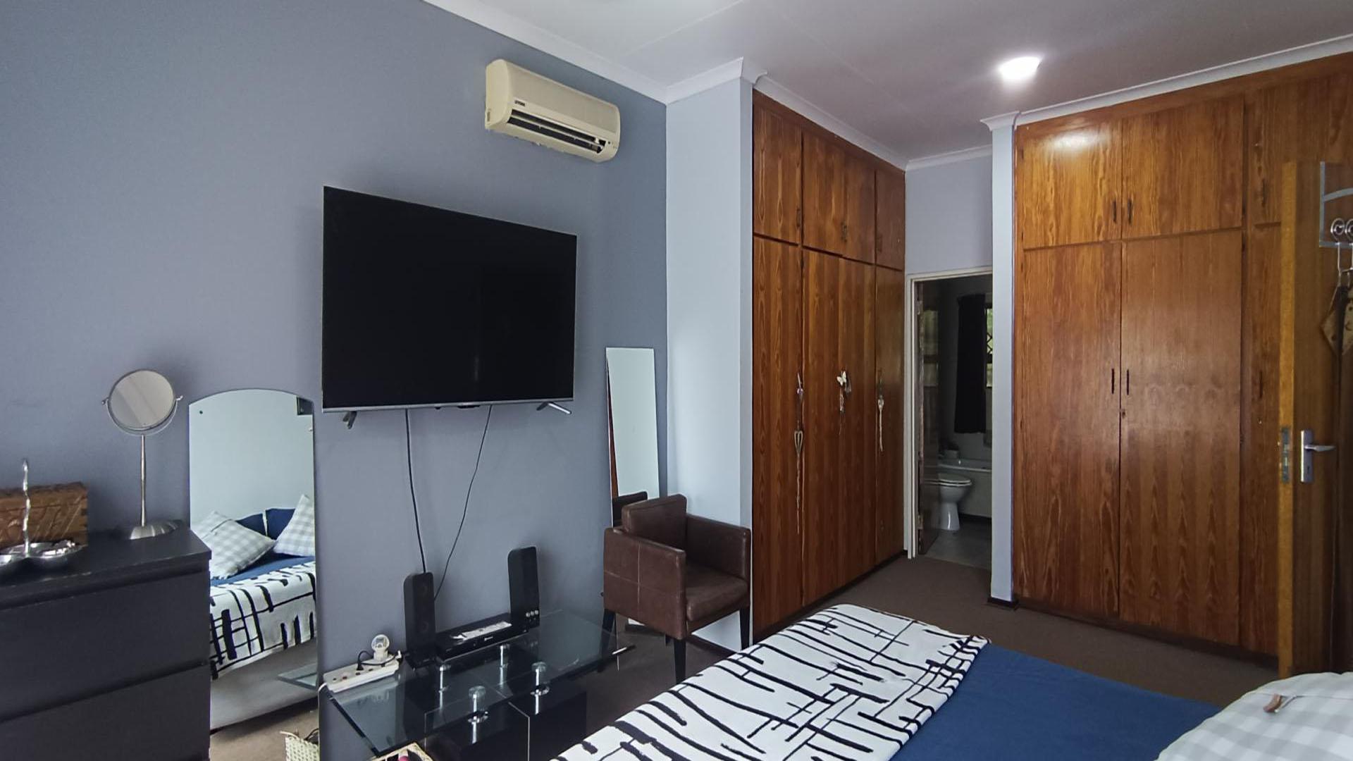 Bed Room 4 of property in Newcastle