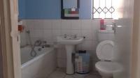 Bathroom 1 - 6 square meters of property in Bloemdustria