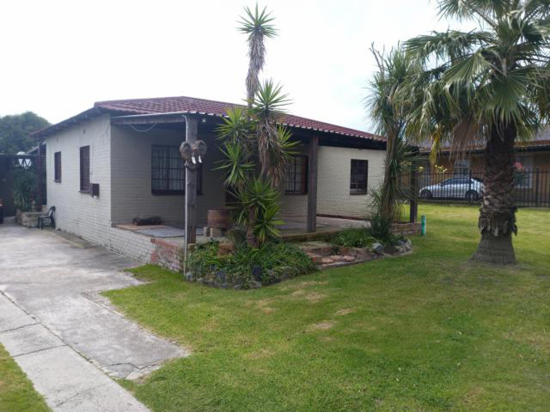 Front View of property in Evander