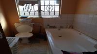 Bathroom 1 of property in Mmabatho