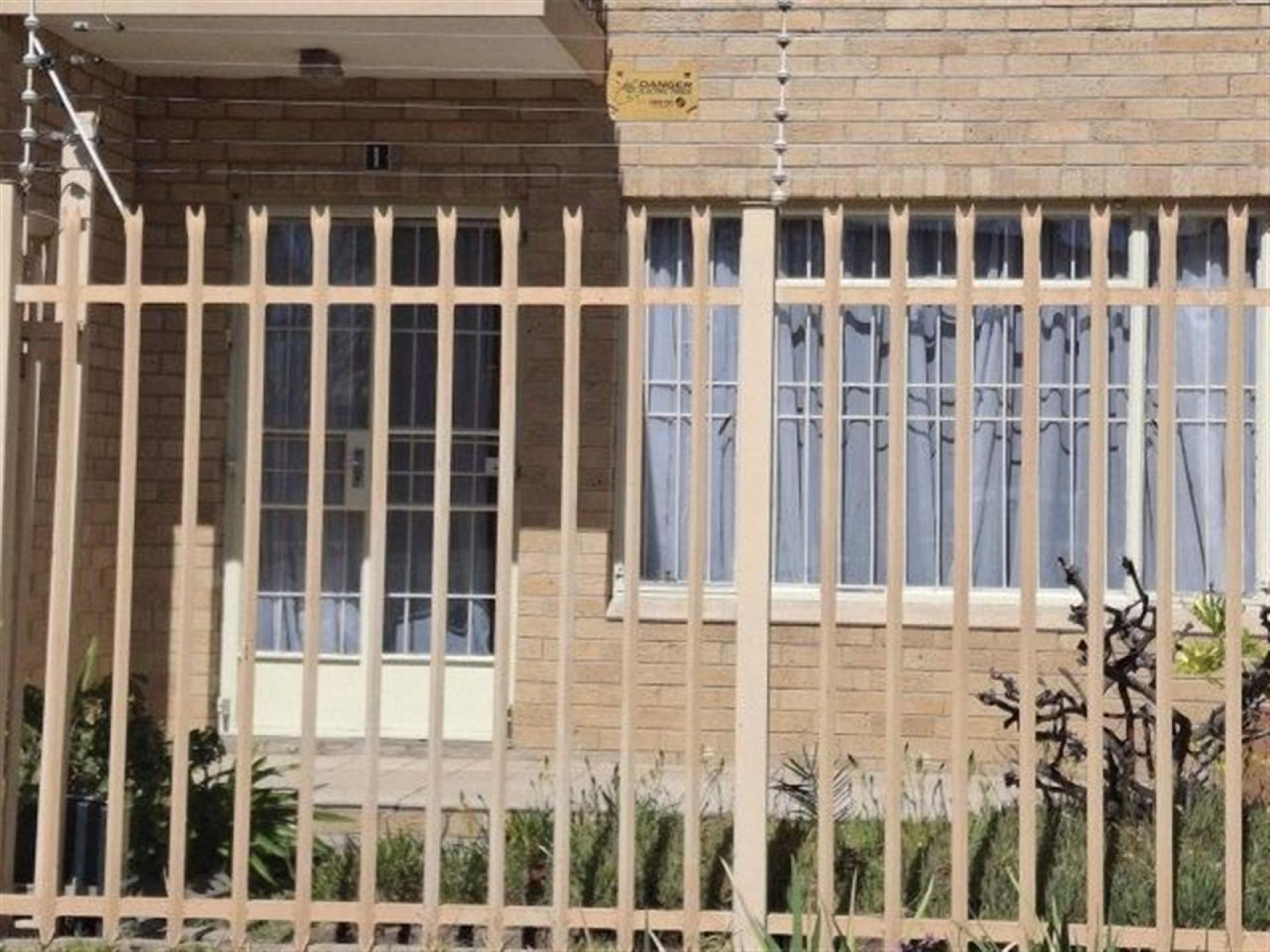 Front View of property in Kroonstad