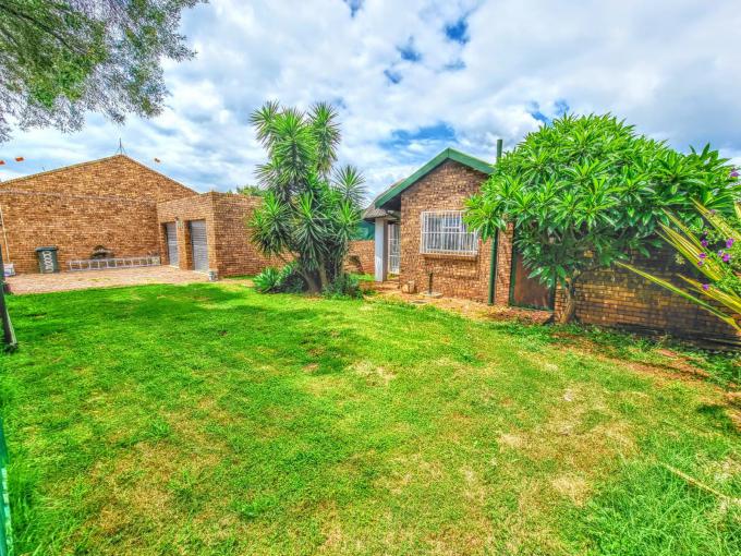 3 Bedroom House for Sale For Sale in Doornpoort - MR495585
