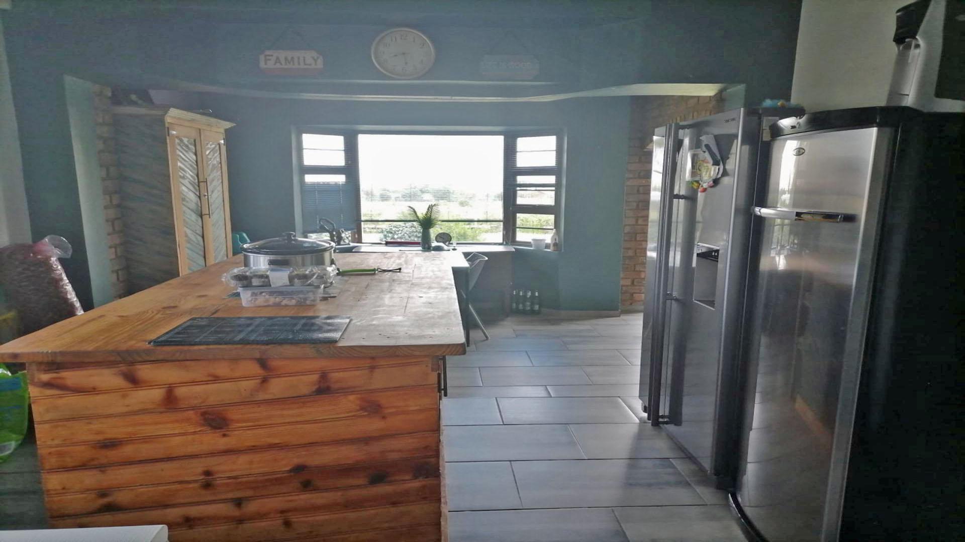 Kitchen of property in Deneysville