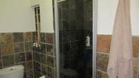 Main Bathroom - 5 square meters of property in Sundowner