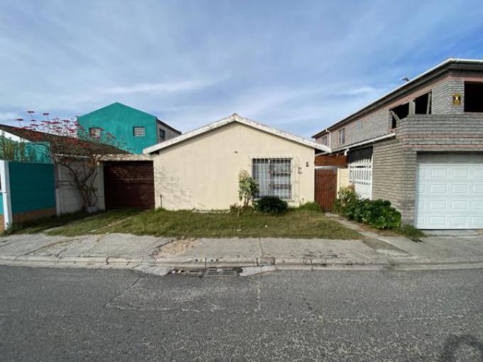 Standard Bank SIE Sale In Execution 3 Bedroom House for Sale in Morgenster - Beacon Valley - MR496496