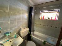 Bathroom 1 of property in Morgenster - Beacon Valley