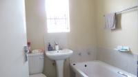 Bathroom 1 - 4 square meters of property in Riverside View