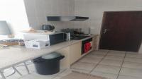 Kitchen - 8 square meters of property in Aeroton