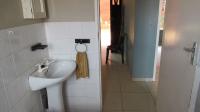 Bathroom 1 - 5 square meters of property in Florida