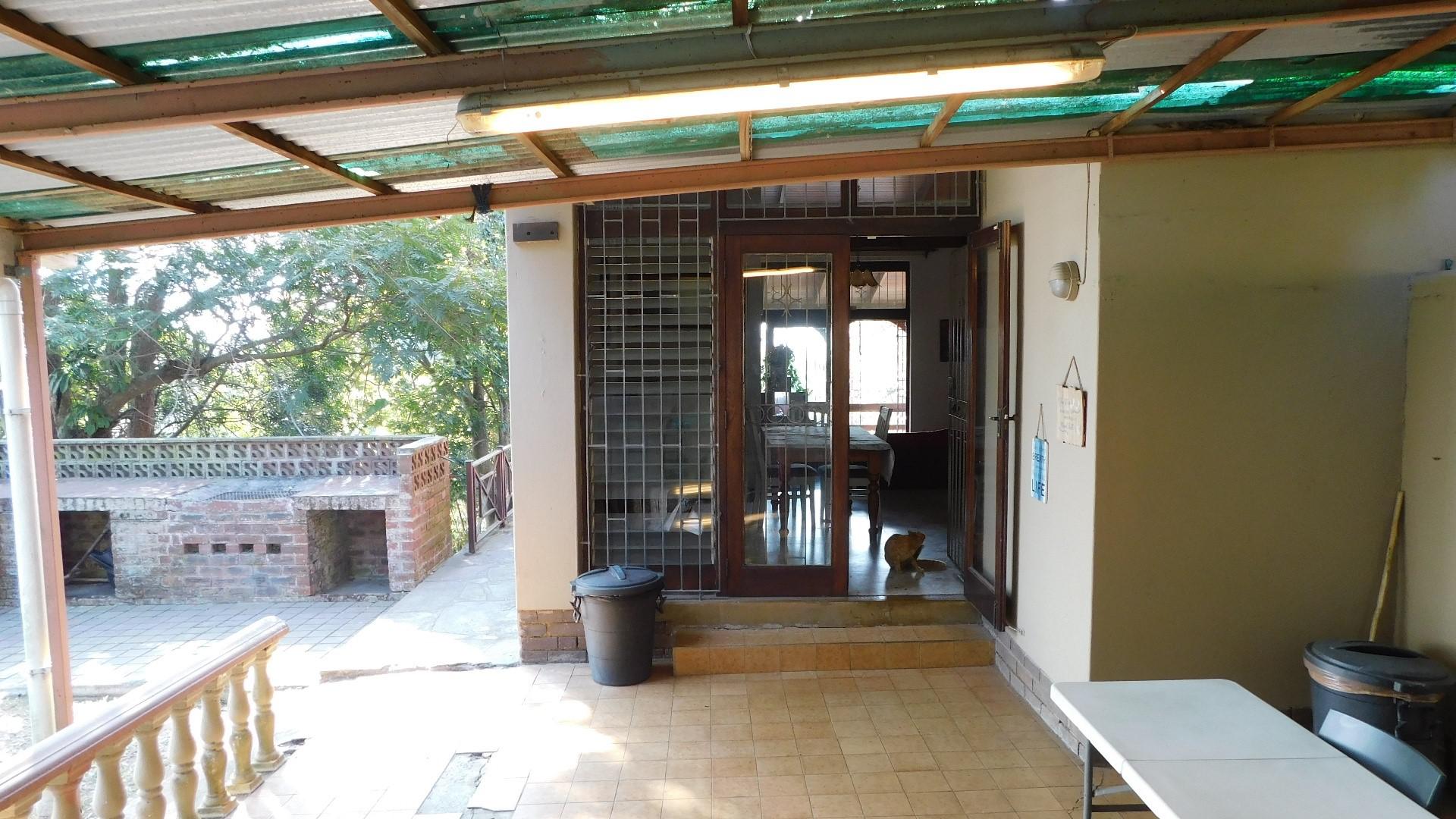 Patio - 56 square meters of property in Pinetown 