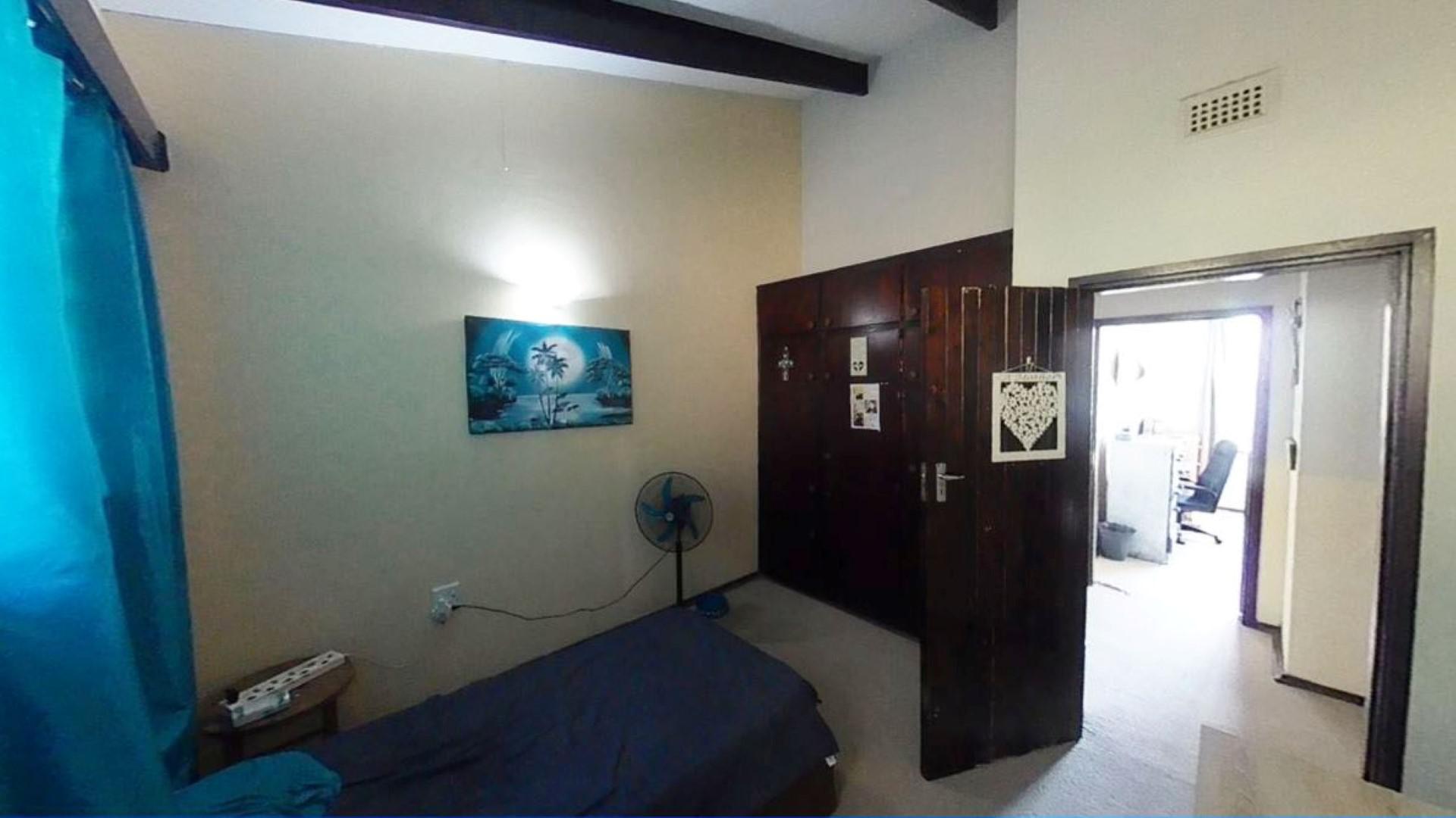 Bed Room 3 - 14 square meters of property in Pinetown 