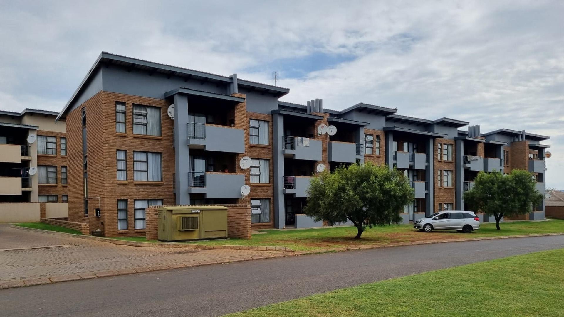 Front View of property in Eastdene