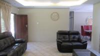 Lounges - 26 square meters of property in Southport