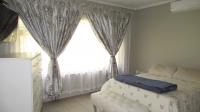 Main Bedroom - 18 square meters of property in Southport