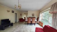 Lounges - 17 square meters of property in Kelland