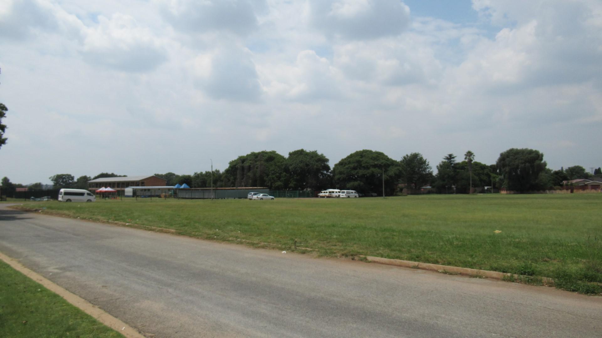 Front View of property in Van Dykpark