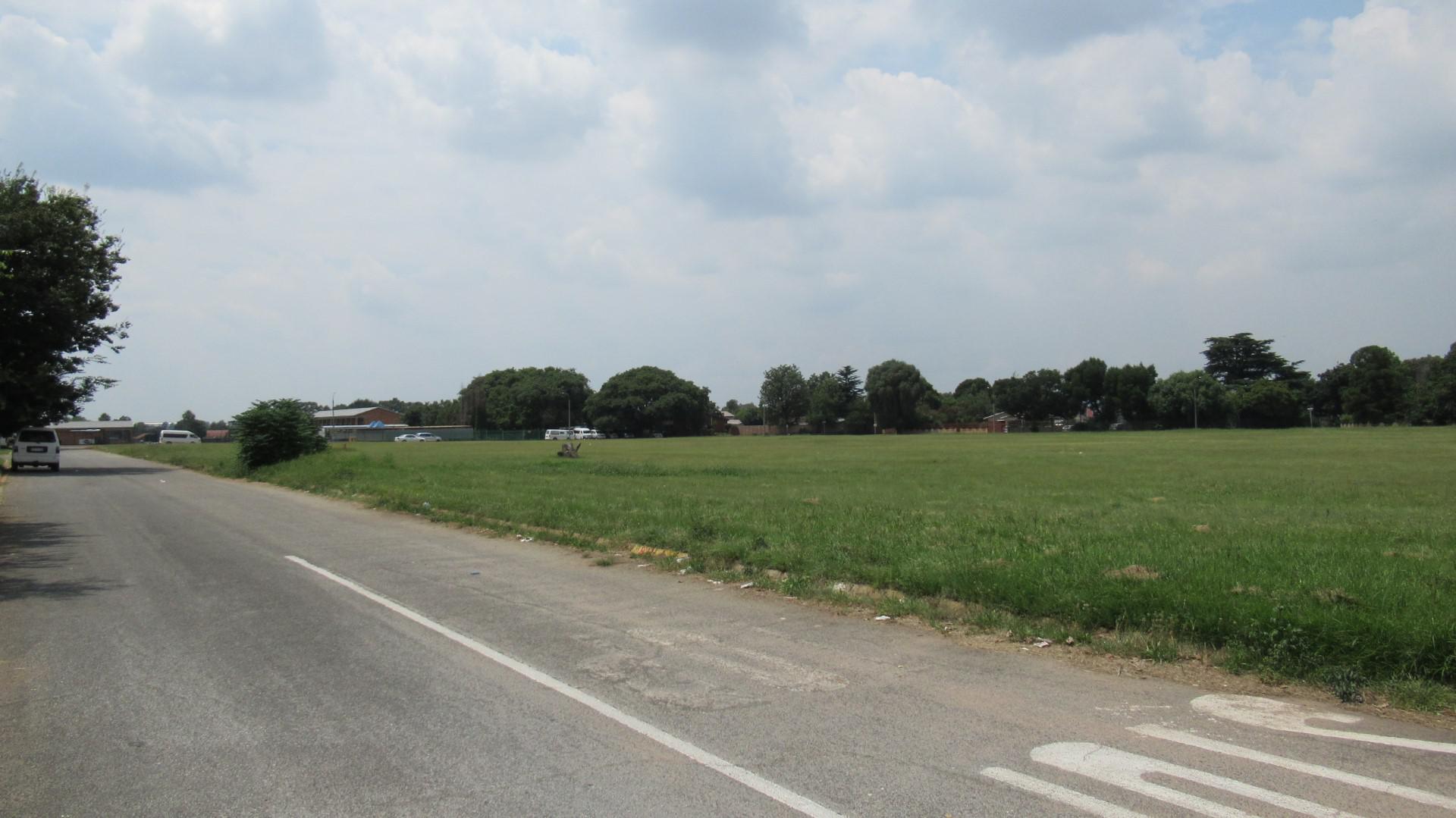 Front View of property in Van Dykpark