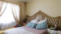 Main Bedroom - 11 square meters of property in Panorama Gardens