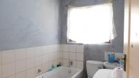 Bathroom 1 - 4 square meters of property in Panorama Gardens