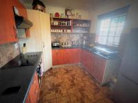 Kitchen - 22 square meters of property in Riversdale