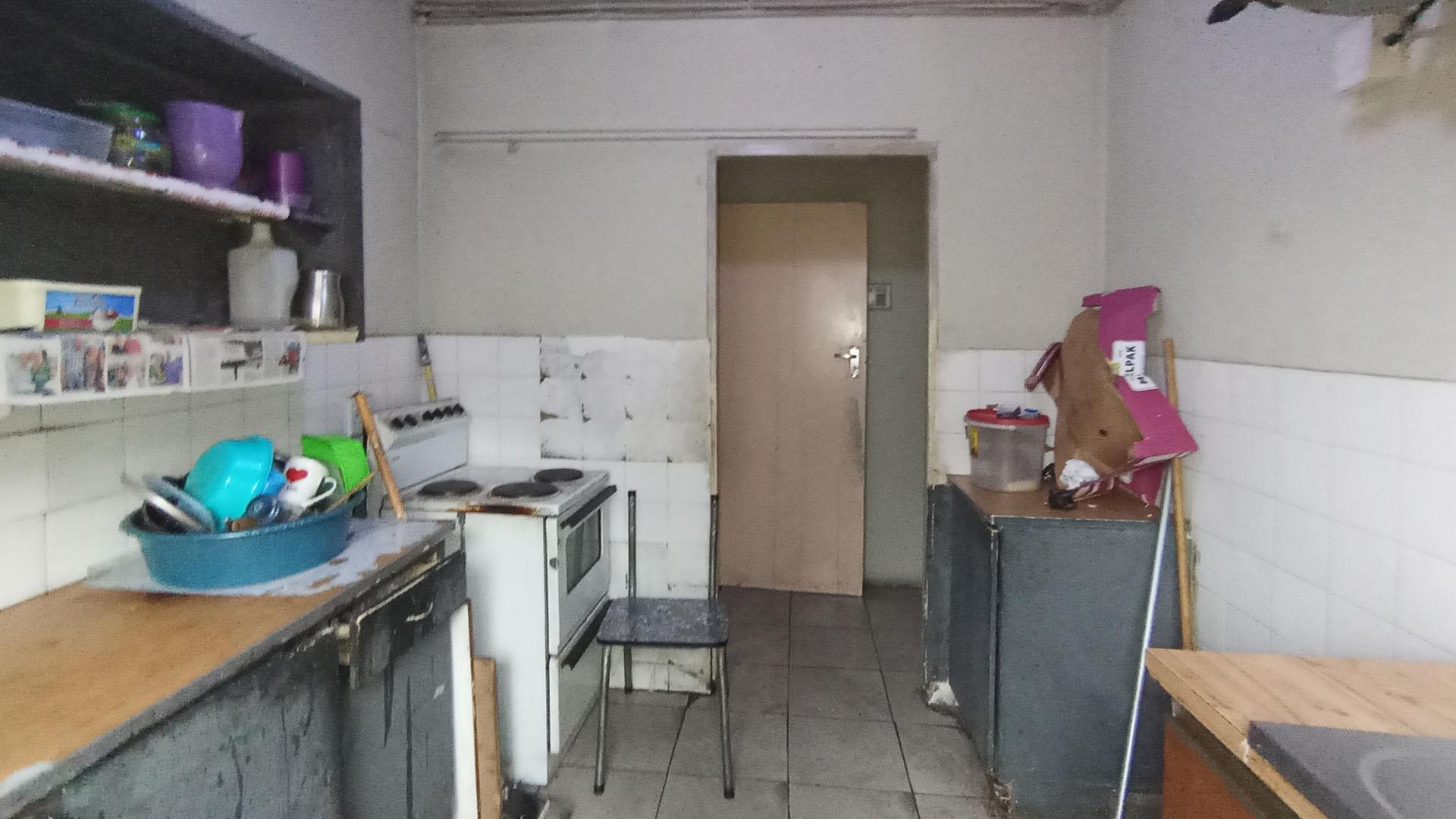 Kitchen - 8 square meters of property in Sunnyside