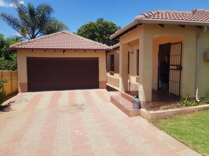 3 Bedroom House to Rent in Cosmo City - Property to rent - MR497307