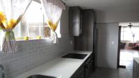 Kitchen - 12 square meters of property in South Beach
