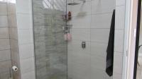 Bathroom 1 - 10 square meters of property in Elmapark