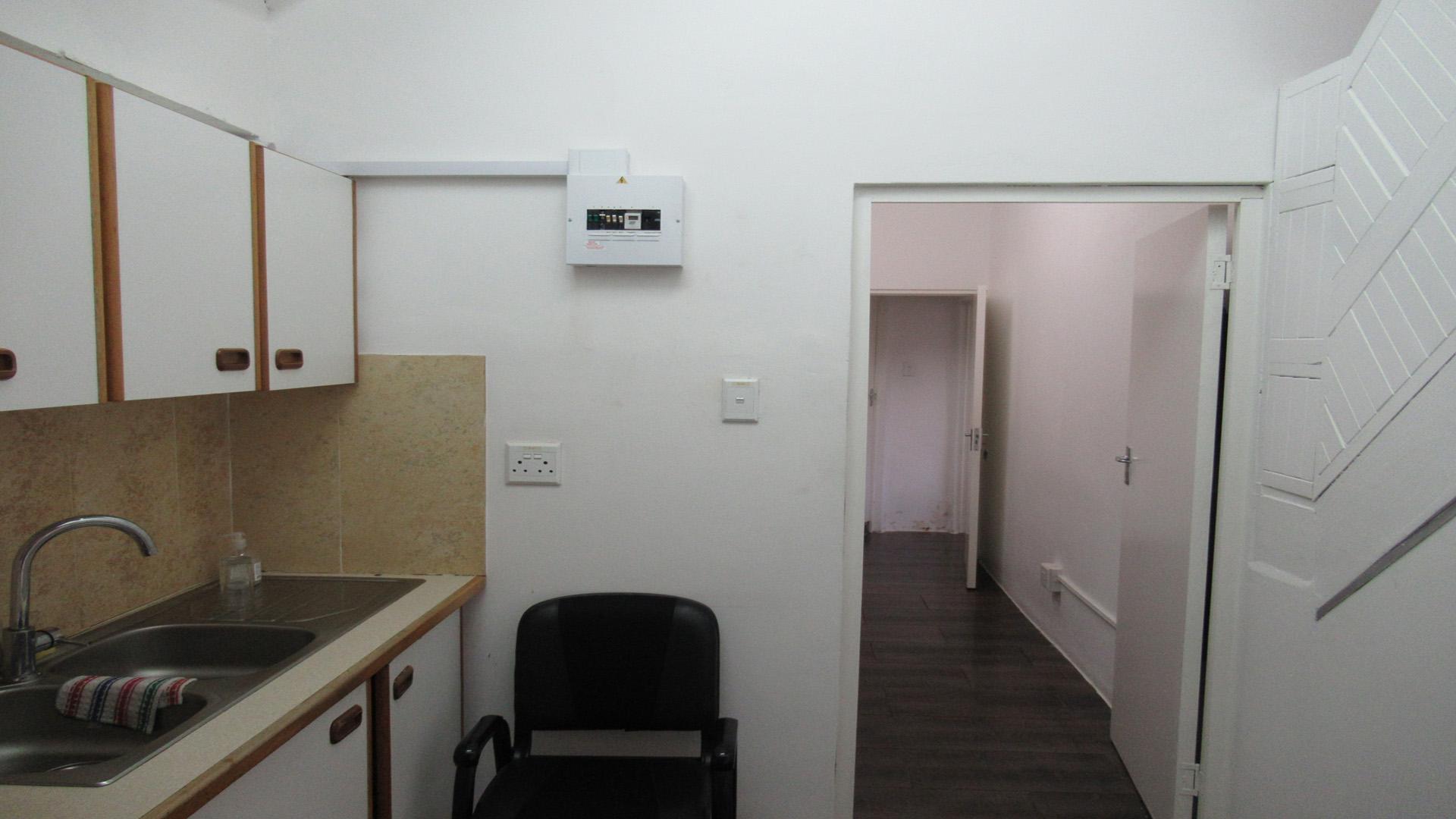 Kitchen - 50 square meters of property in Grosvenor