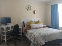 Main Bedroom of property in Parow Valley