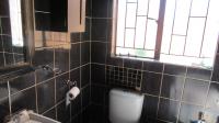 Bathroom 1 - 7 square meters of property in Elindinga