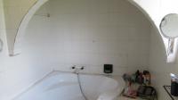 Main Bathroom - 9 square meters of property in Walkers Fruit Farms SH