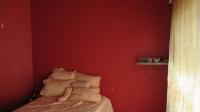 Bed Room 2 - 20 square meters of property in Walkers Fruit Farms SH