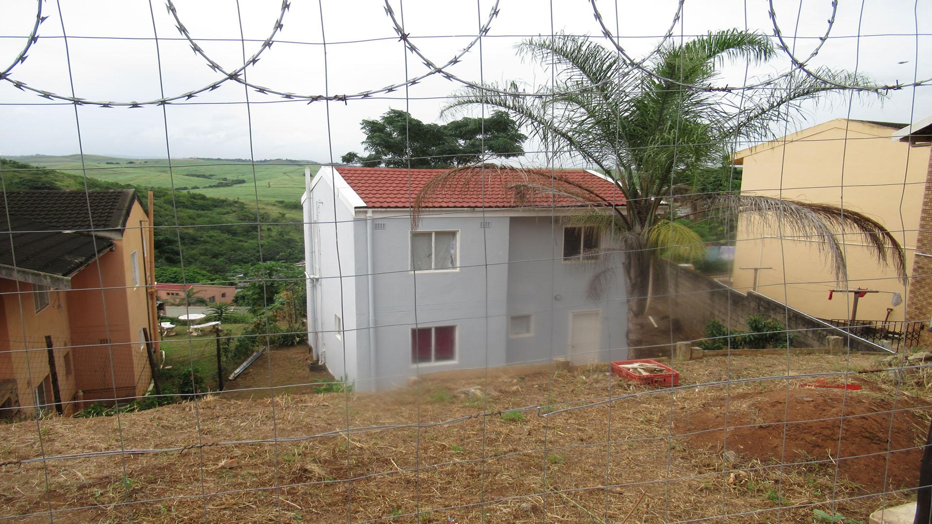 Front View of property in Flamingo Heights