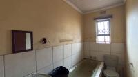 Bathroom 1 - 5 square meters of property in Leachville