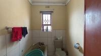 Main Bathroom - 6 square meters of property in Leachville
