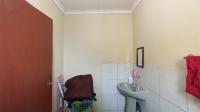 Main Bathroom - 6 square meters of property in Leachville