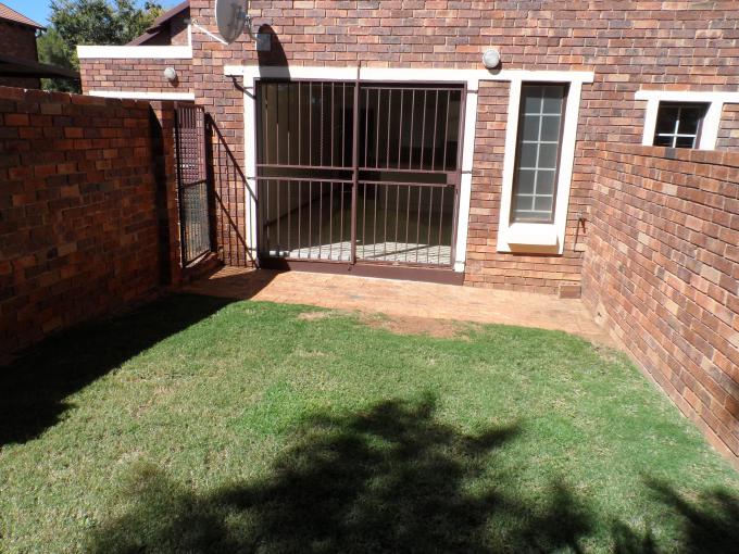 2 Bedroom Apartment for Sale For Sale in Wilgeheuwel  - MR498731