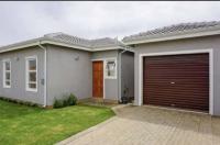 2 Bedroom 1 Bathroom Freehold Residence for Sale for sale in Protea Glen