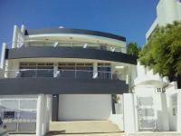  of property in Bloubergstrand