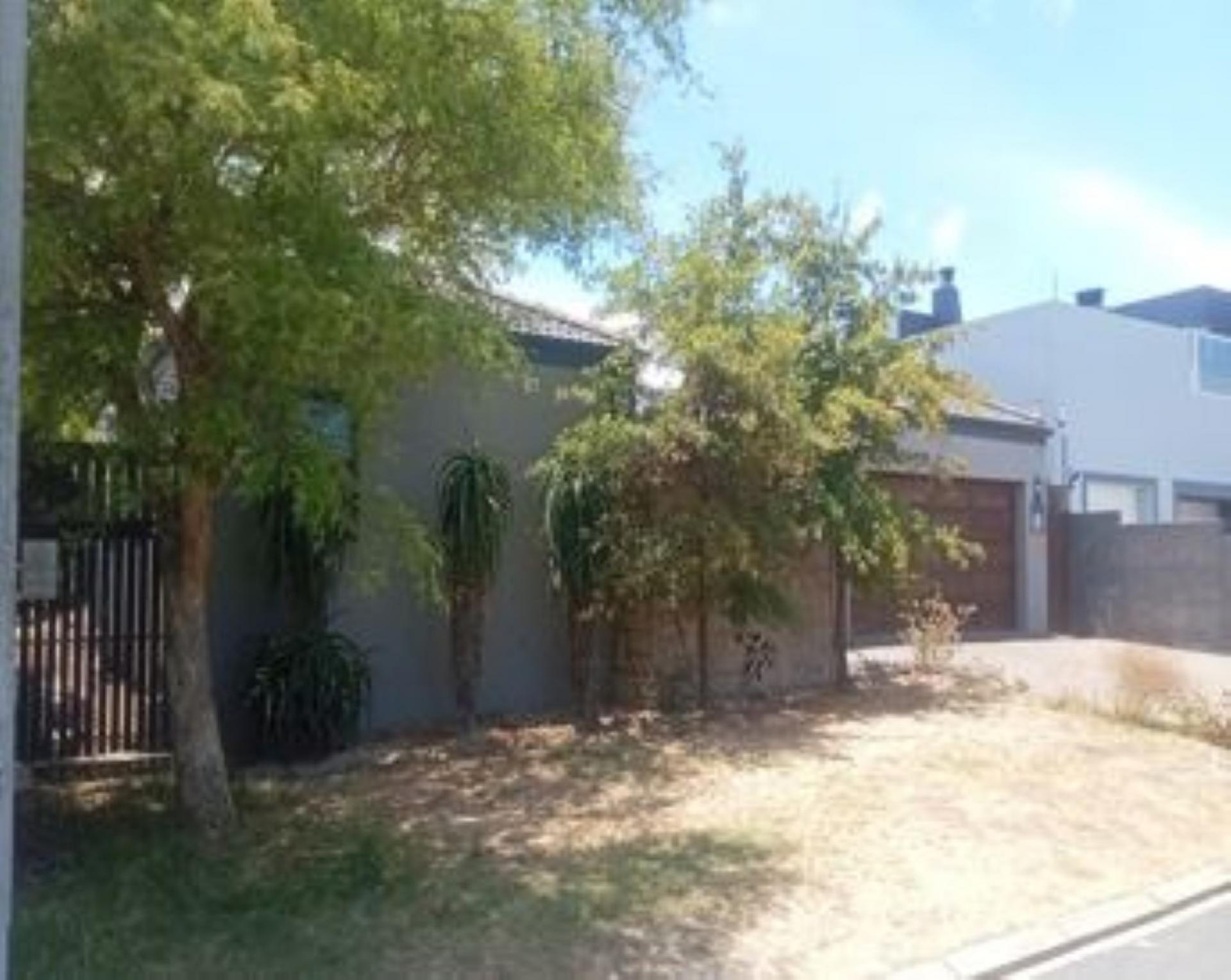 Front View of property in Brackenfell