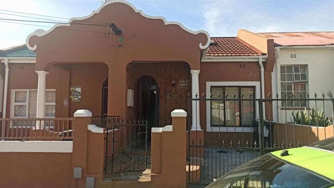 3 Bedroom Apartment for Sale For Sale in Salt River - Private Sale - MR499240