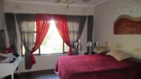 Main Bedroom - 23 square meters of property in Umtentweni