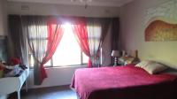 Main Bedroom - 23 square meters of property in Umtentweni