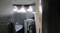 Main Bathroom - 7 square meters of property in Umtentweni
