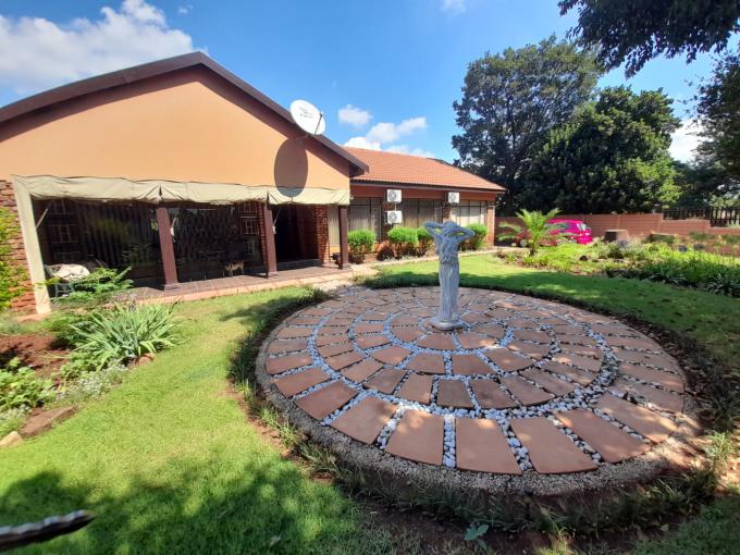4 Bedroom House for Sale For Sale in Wierdapark - MR499383