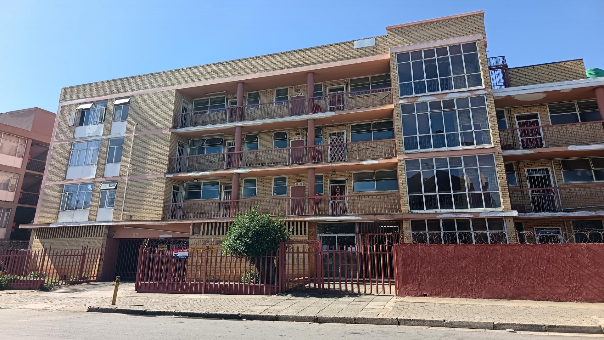Front View of property in Kempton Park